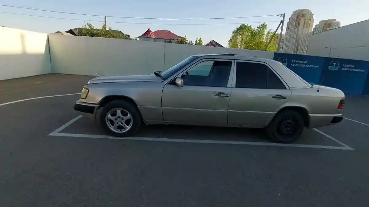 Mercedes-Benz W124 1988 года за 1 200 000 тг. в Шымкент