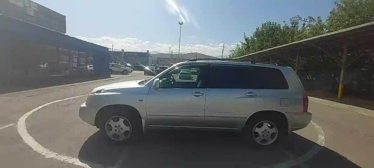 Toyota Highlander 2003 года за 5 500 000 тг. в Алматы