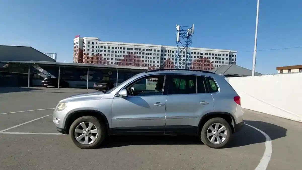 Volkswagen Tiguan 2009 года за 3 800 000 тг. в Шымкент