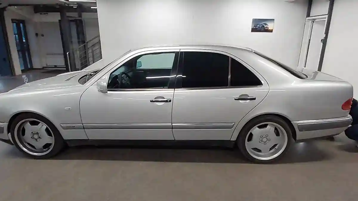 Mercedes-Benz E-Класс 1997 года за 4 000 000 тг. в Астана