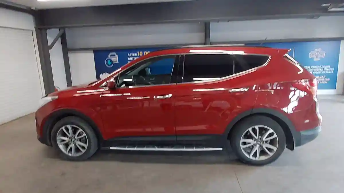 Hyundai Santa Fe 2013 года за 8 500 000 тг. в Астана