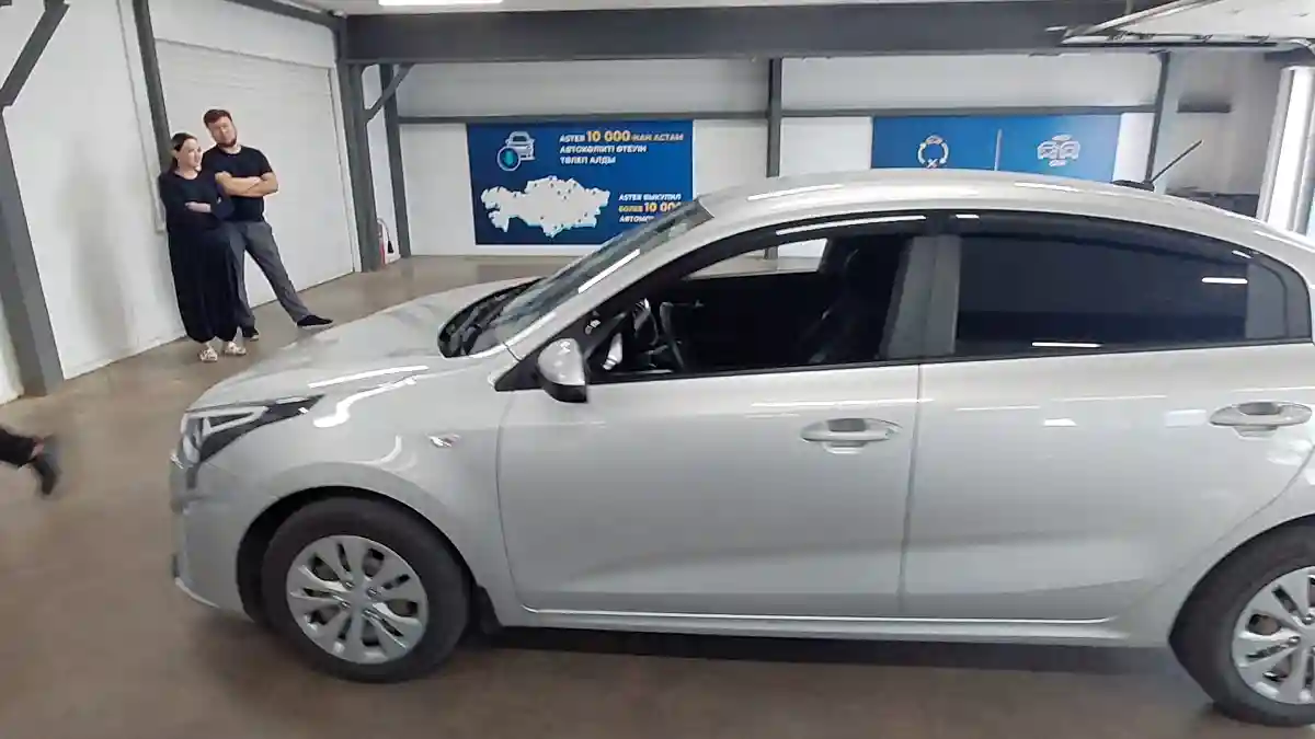 Kia Rio 2021 года за 6 200 000 тг. в Астана