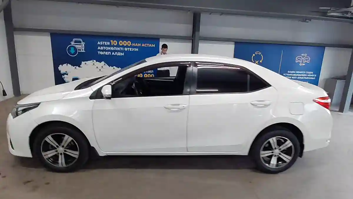 Toyota Corolla 2013 года за 5 700 000 тг. в Астана