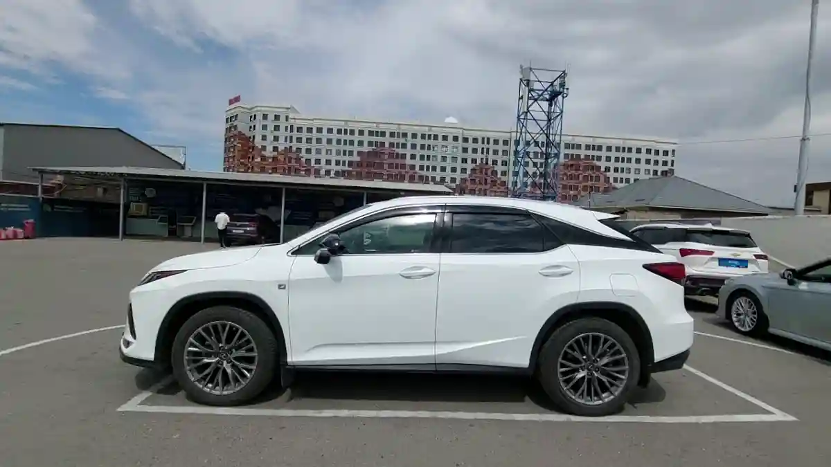 Lexus RX 2022 года за 30 000 000 тг. в Шымкент