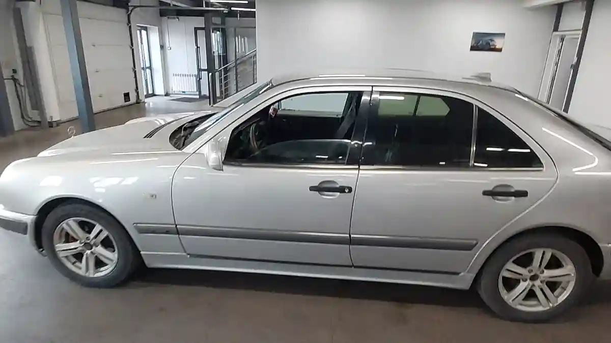 Mercedes-Benz E-Класс 1996 года за 2 800 000 тг. в Астана