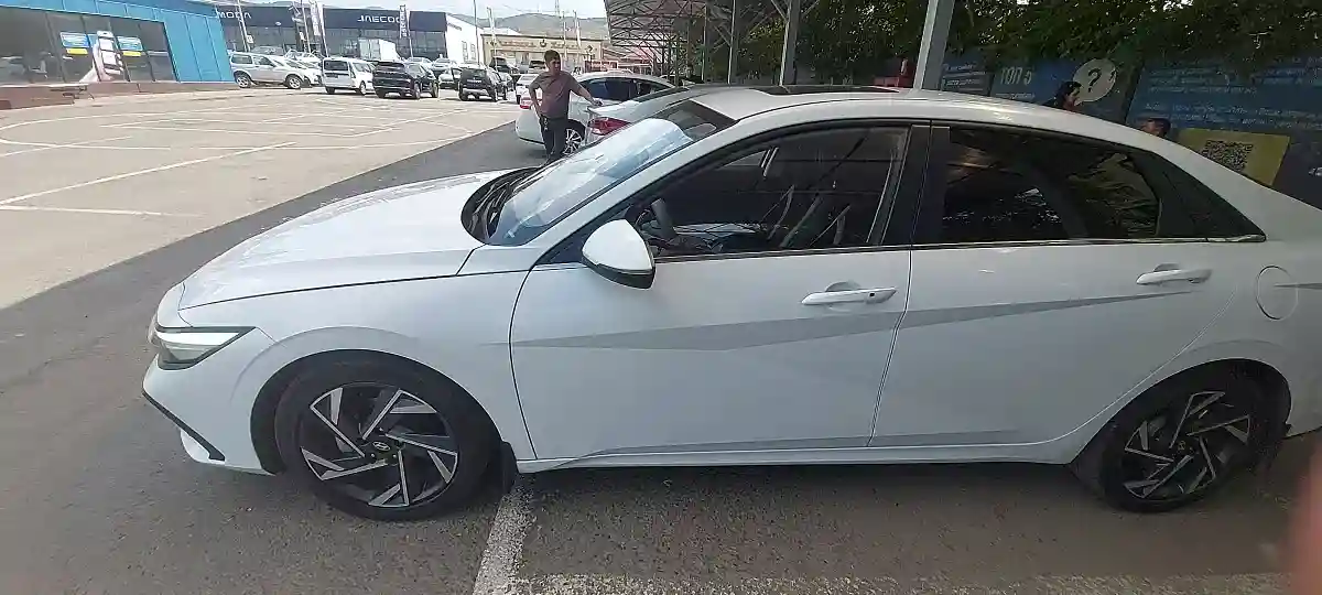 Hyundai Elantra 2024 года за 8 000 000 тг. в Алматы