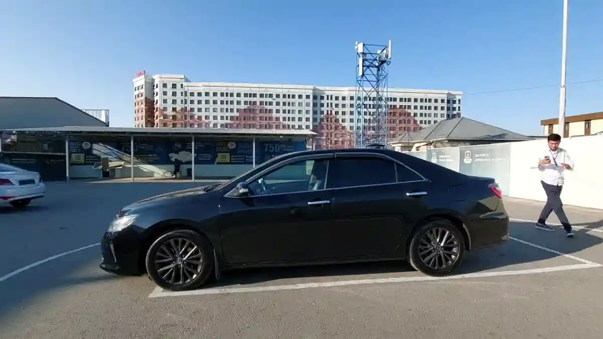 Toyota Camry 2014 года за 9 000 000 тг. в Шымкент