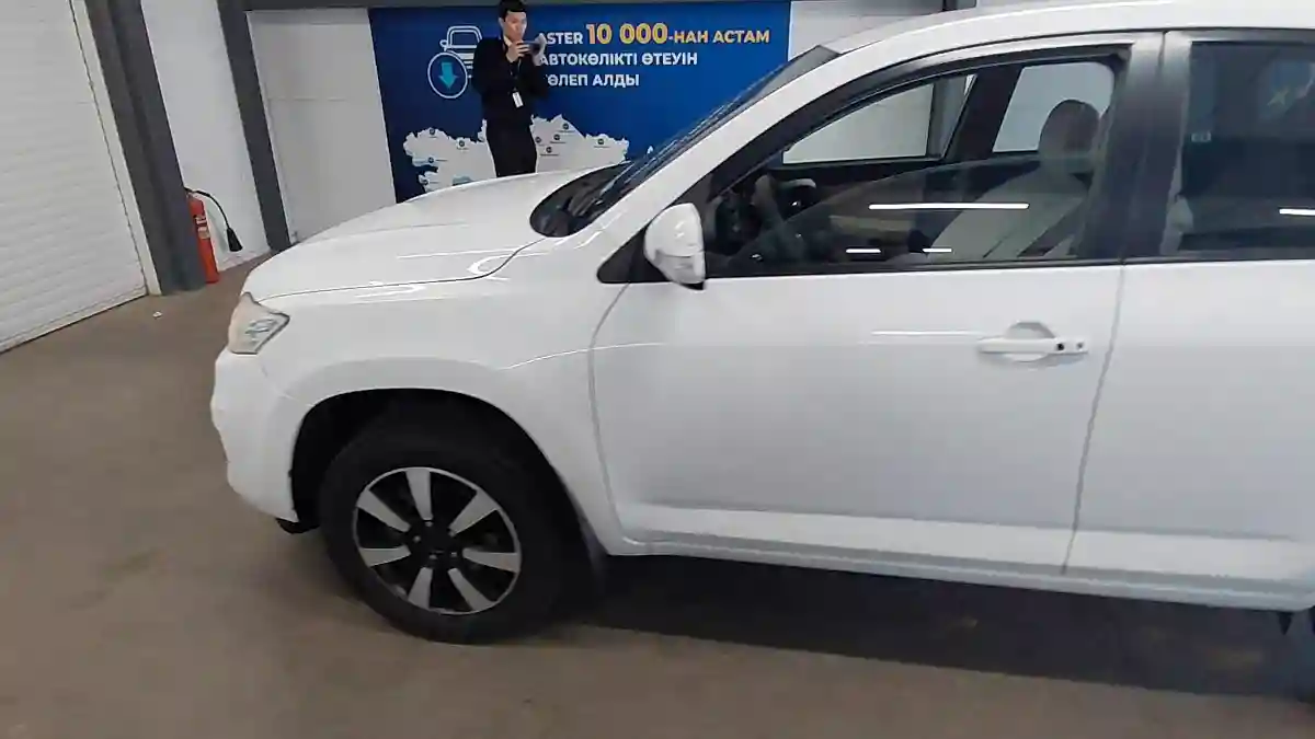 Toyota RAV4 2011 года за 7 100 000 тг. в Астана