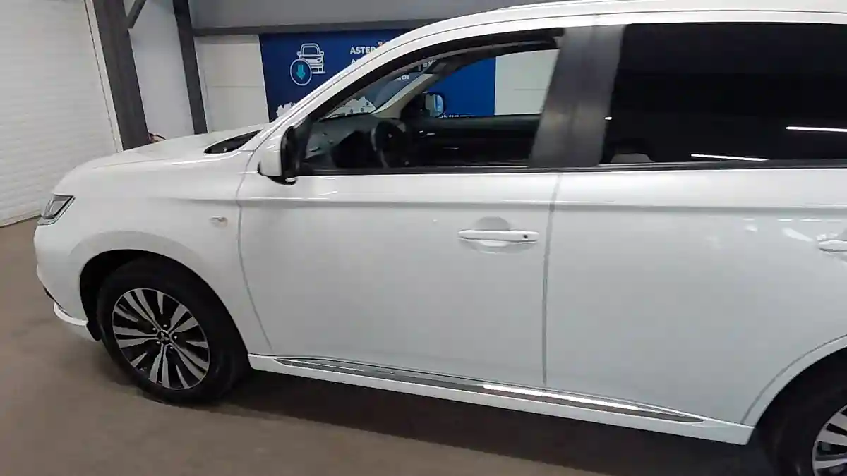 Mitsubishi Outlander 2022 года за 10 400 000 тг. в Астана