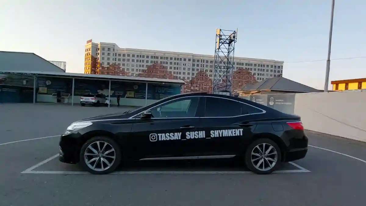 Hyundai Grandeur 2015 года за 9 500 000 тг. в Шымкент