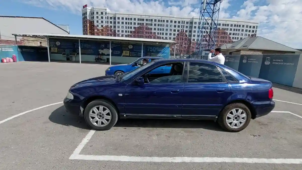 Audi A4 1999 года за 2 500 000 тг. в Шымкент