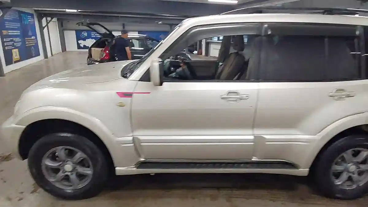 Mitsubishi Montero 2005 года за 8 000 000 тг. в Астана