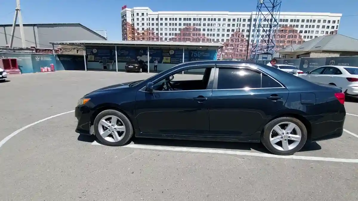 Toyota Camry 2013 года за 8 000 000 тг. в Шымкент