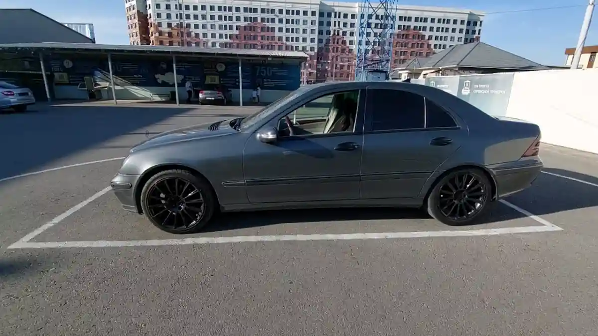 Mercedes-Benz E-Класс 2005 года за 3 300 000 тг. в Шымкент