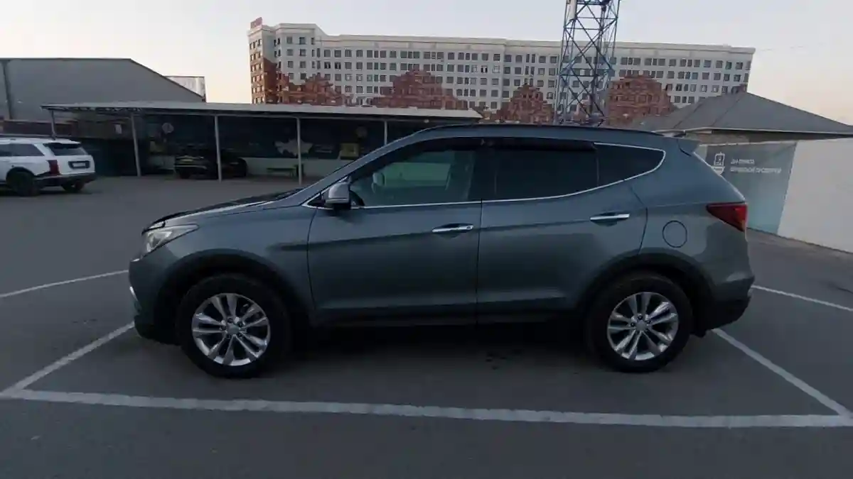 Hyundai Santa Fe 2018 года за 10 000 000 тг. в Шымкент