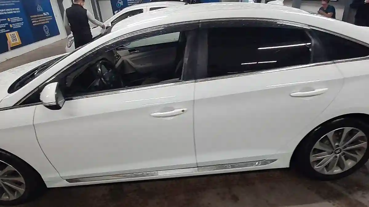 Hyundai Sonata 2015 года за 7 500 000 тг. в Астана