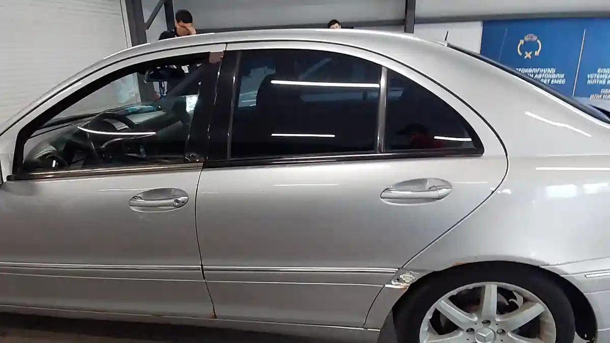 Mercedes-Benz C-Класс 2002 года за 2 000 000 тг. в Астана