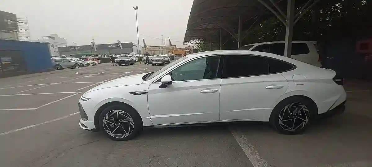 Hyundai Sonata 2023 года за 13 500 000 тг. в Алматы