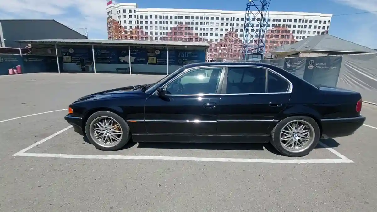 BMW 7 серии 1994 года за 3 000 000 тг. в Шымкент