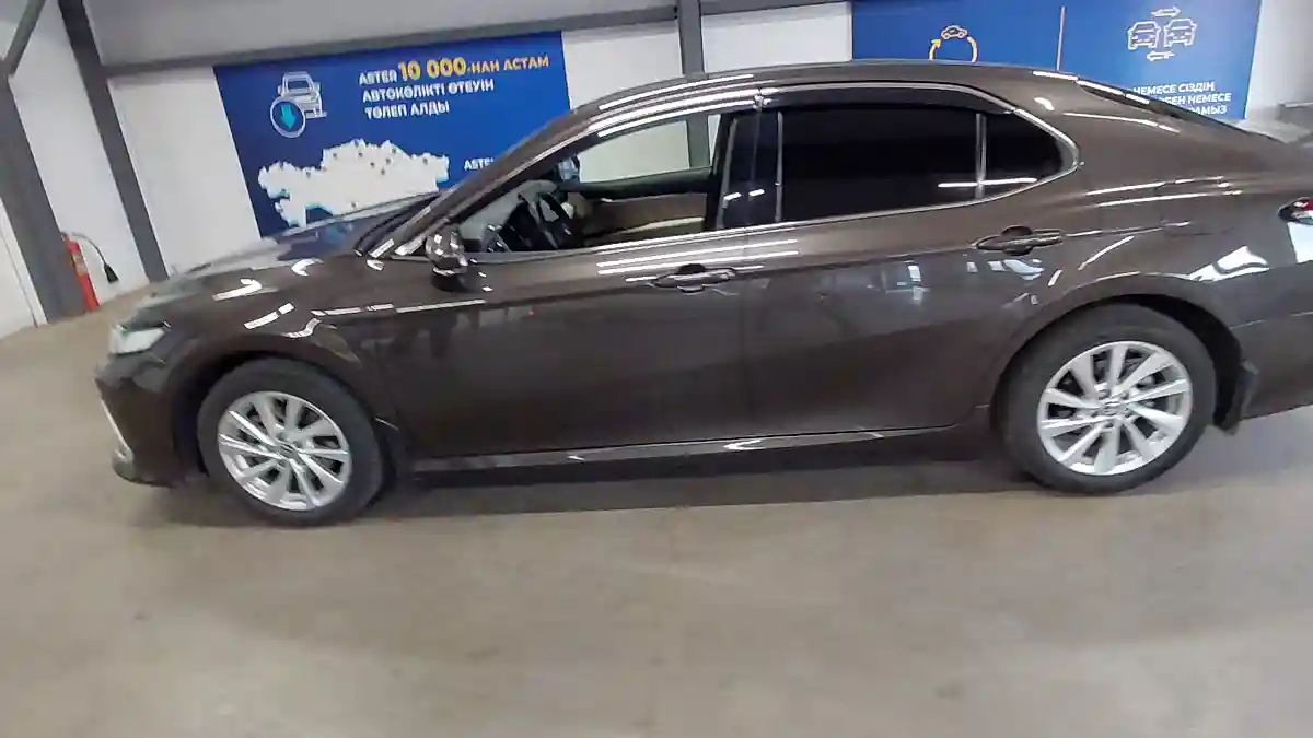 Toyota Camry 2023 года за 16 000 000 тг. в Астана