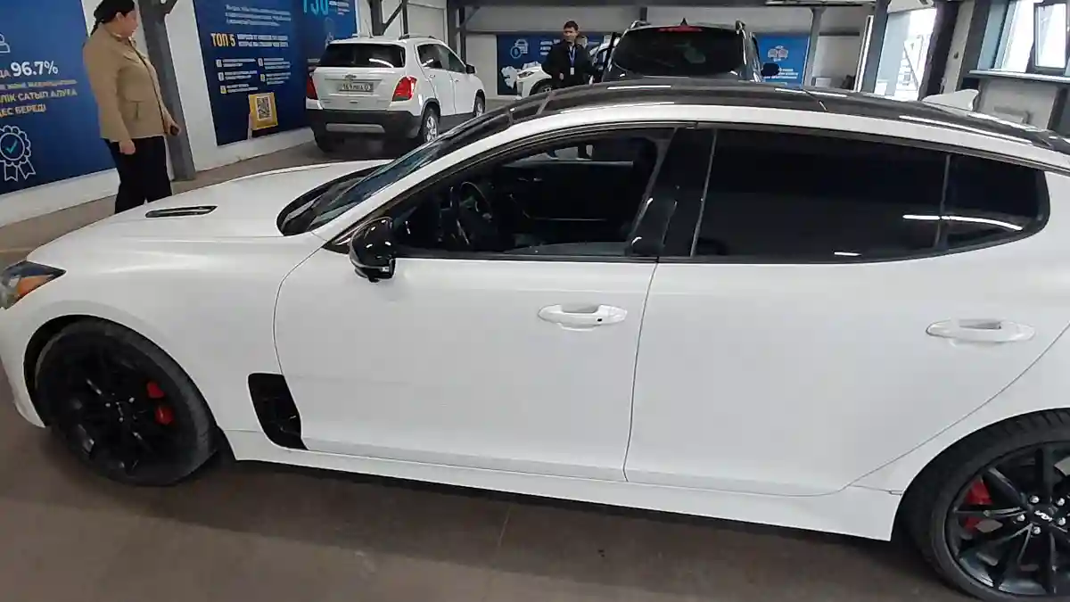 Kia Stinger 2021 года за 16 000 000 тг. в Астана