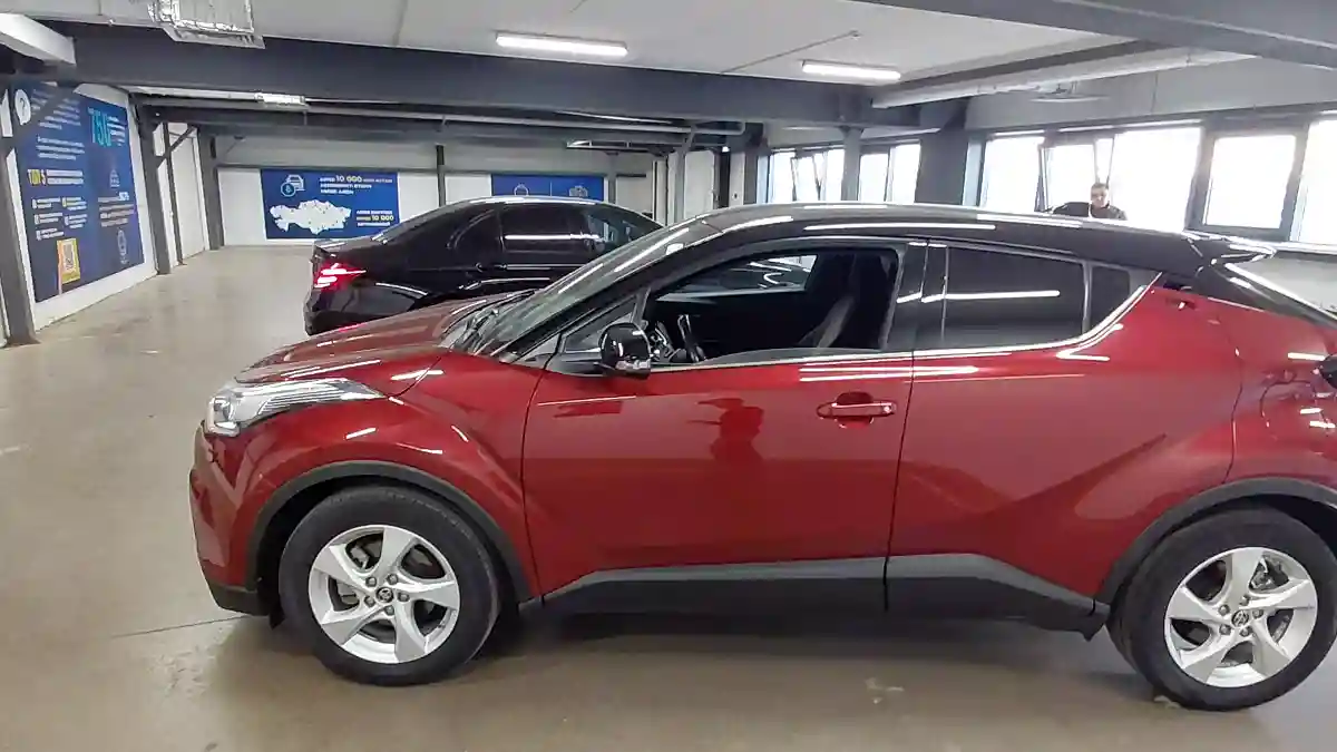 Toyota C-HR 2019 года за 9 500 000 тг. в Астана
