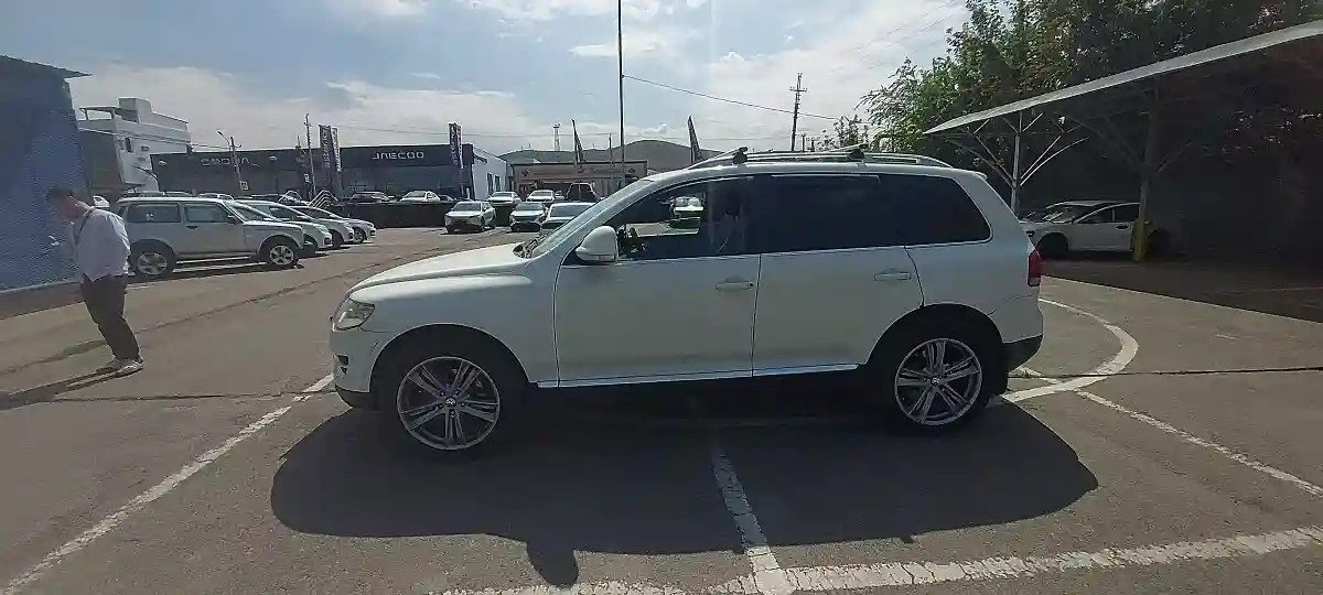 Volkswagen Touareg 2008 года за 5 500 000 тг. в Алматы