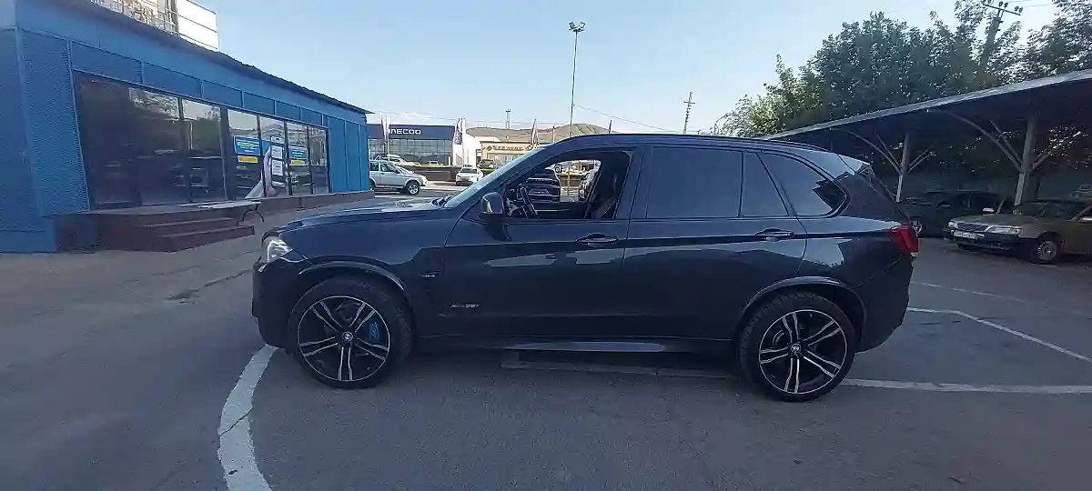 BMW X5 2016 года за 15 000 000 тг. в Алматы