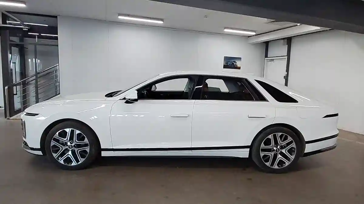 Hyundai Grandeur 2023 года за 19 700 000 тг. в Астана