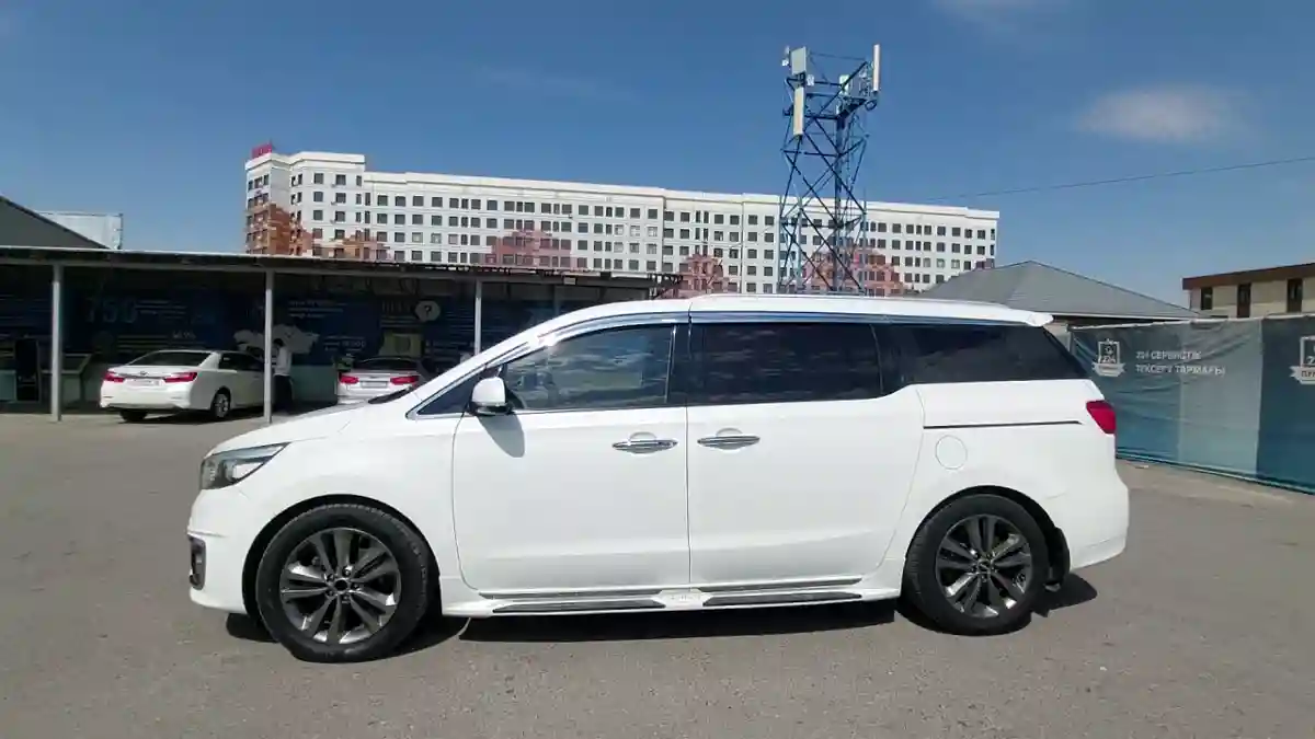 Kia Carnival 2016 года за 11 000 000 тг. в Шымкент