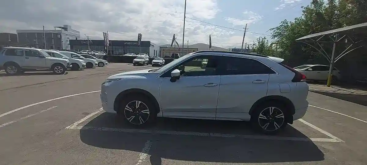 Mitsubishi Eclipse Cross 2023 года за 12 000 000 тг. в Алматы