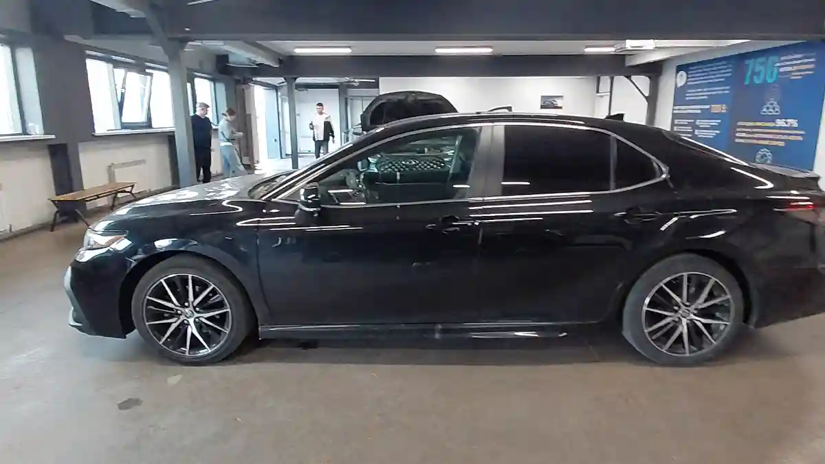 Toyota Camry 2022 года за 12 000 000 тг. в Астана