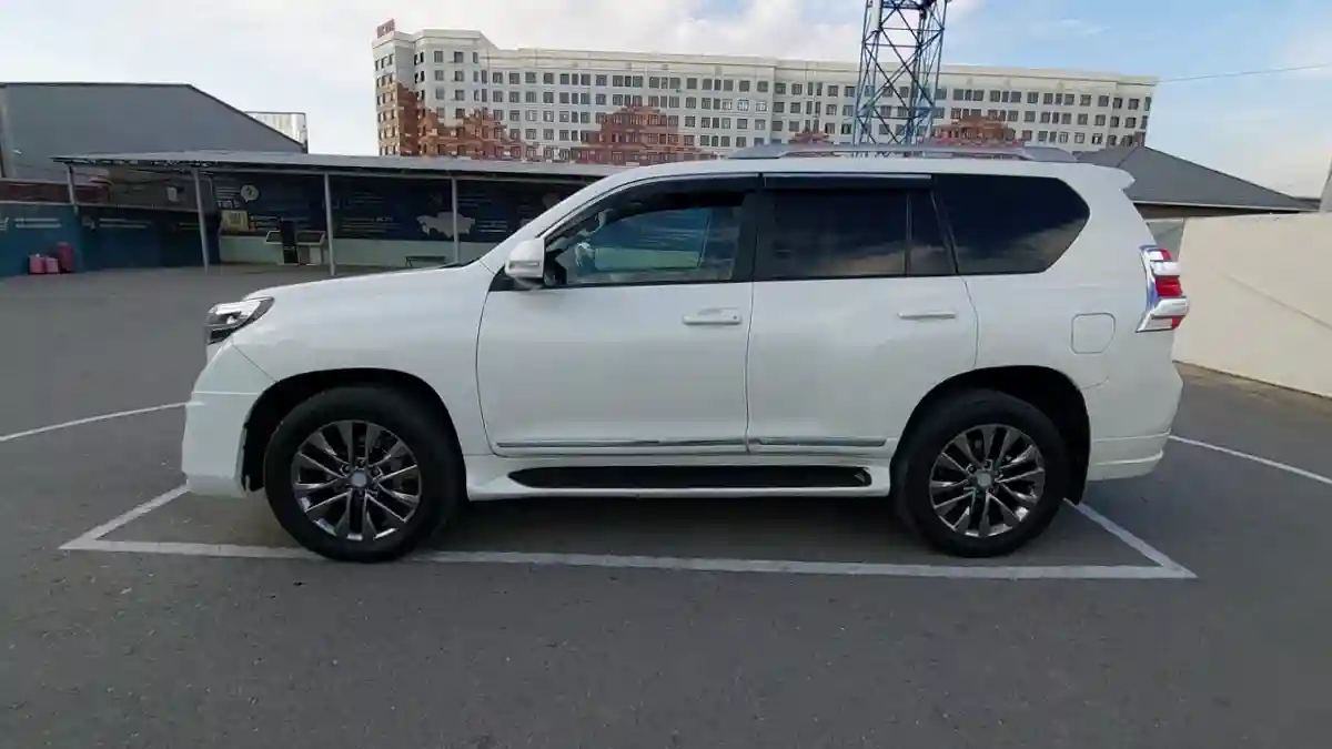 Toyota Land Cruiser Prado 2014 года за 15 000 000 тг. в Шымкент