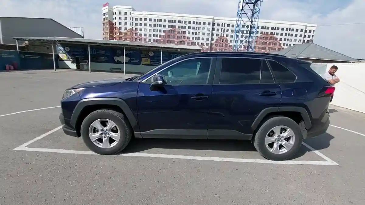 Toyota RAV4 2020 года за 12 000 000 тг. в Шымкент