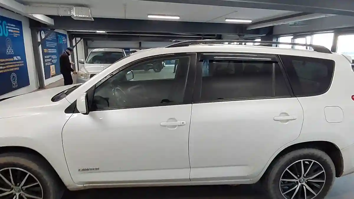 Toyota RAV4 2007 года за 5 500 000 тг. в Астана