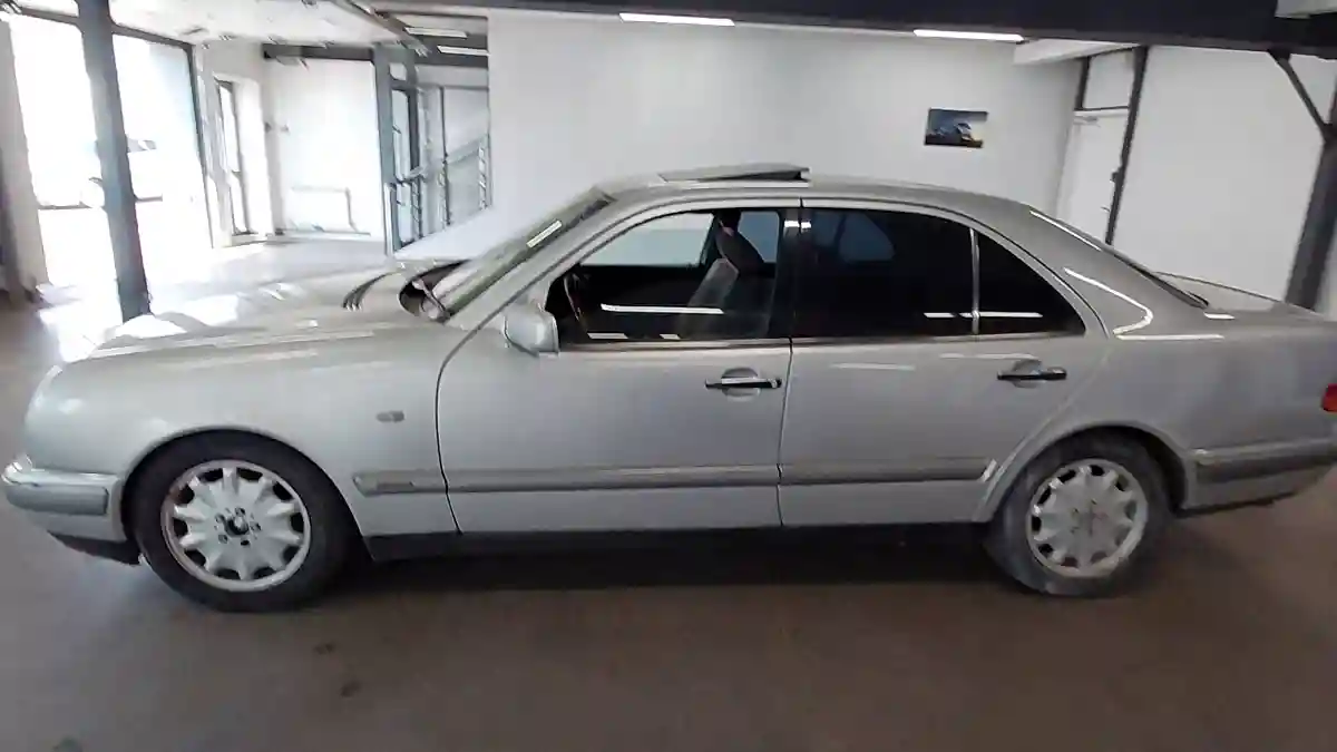 Mercedes-Benz E-Класс 1996 года за 2 200 000 тг. в Астана