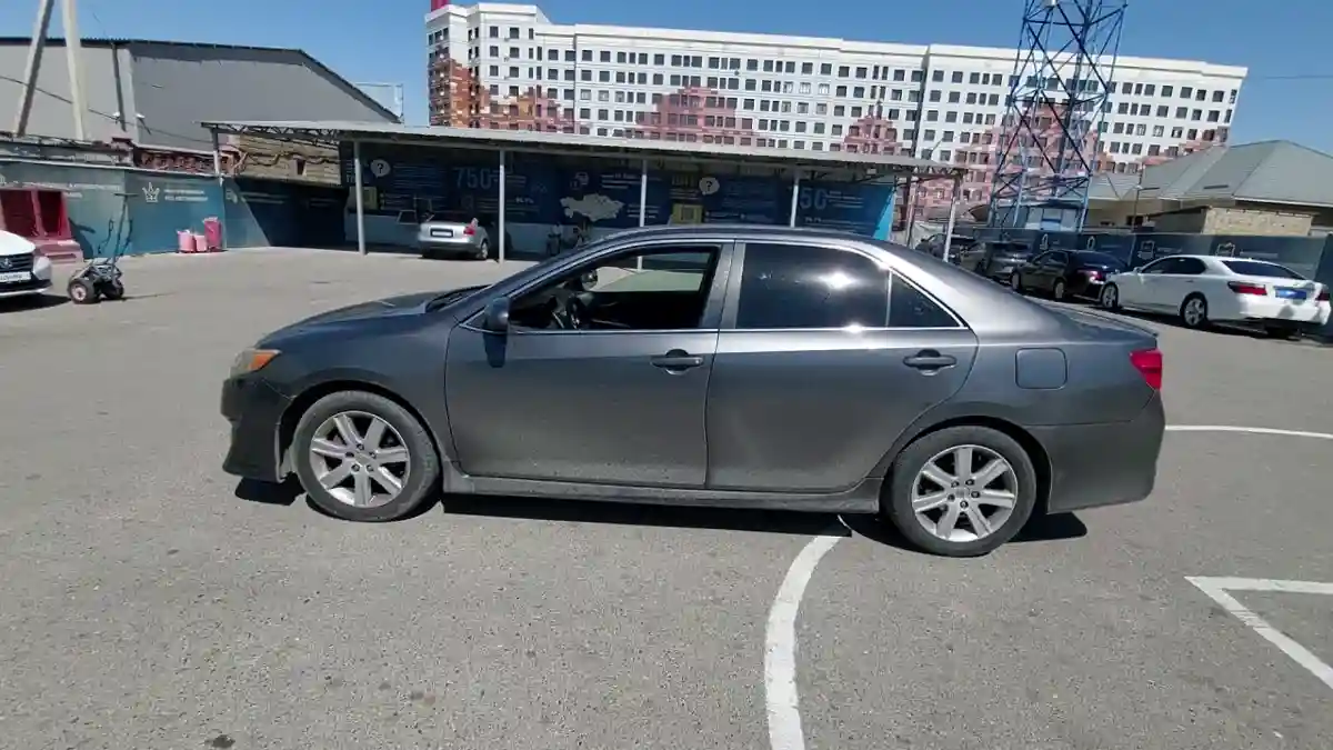 Toyota Camry 2012 года за 7 500 000 тг. в Шымкент