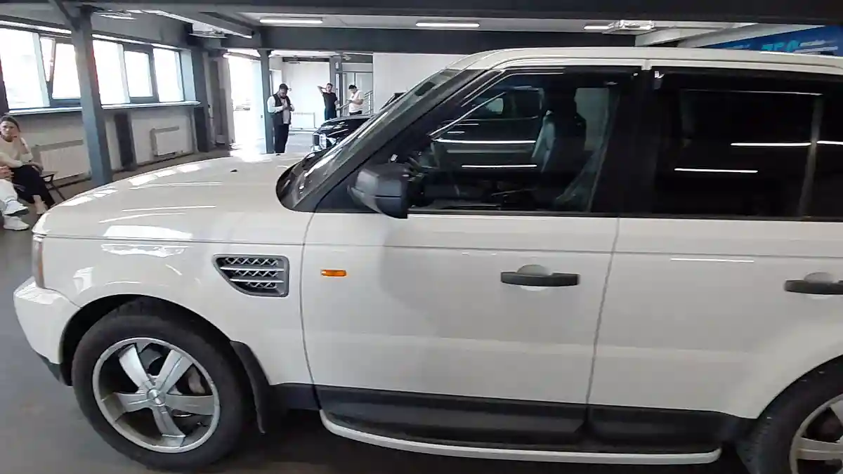 Land Rover Range Rover Sport 2007 года за 7 000 000 тг. в Астана