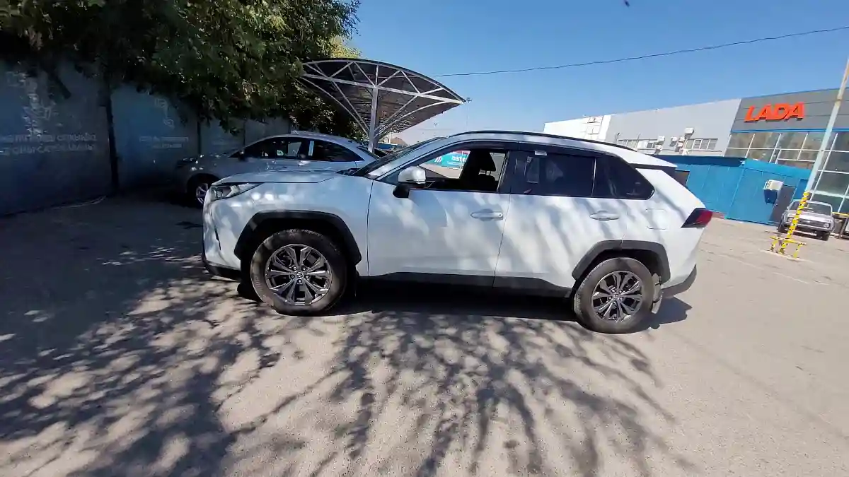 Toyota RAV4 2025 года за 17 000 000 тг. в Алматы