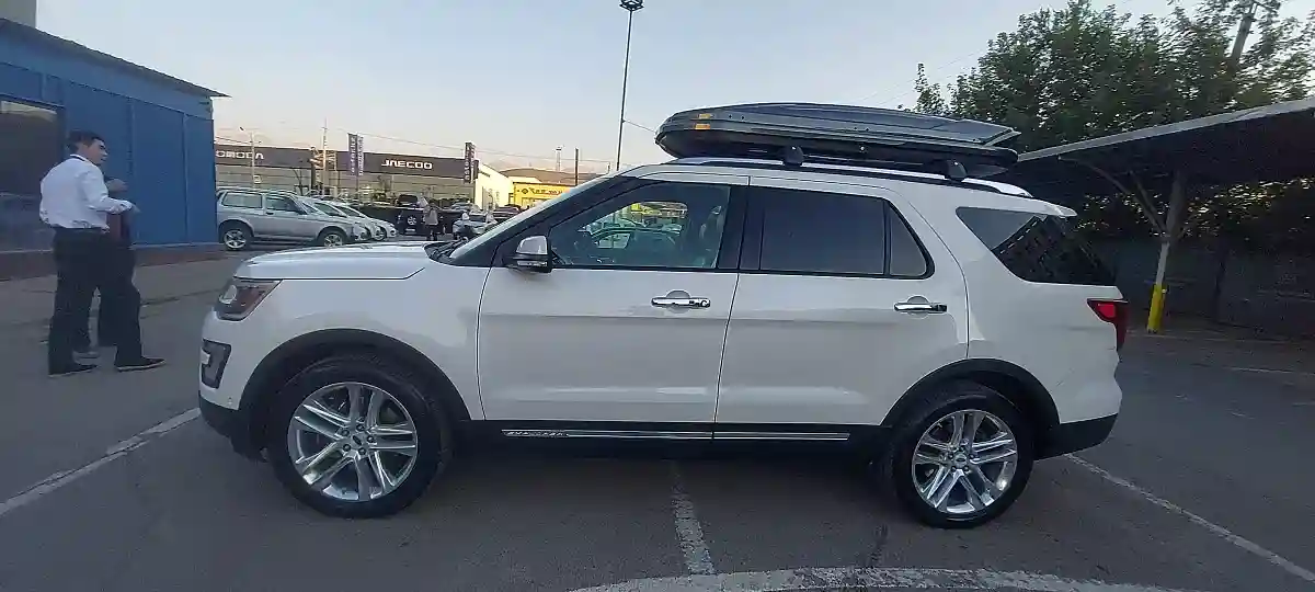 Ford Explorer 2016 года за 15 000 000 тг. в Алматы