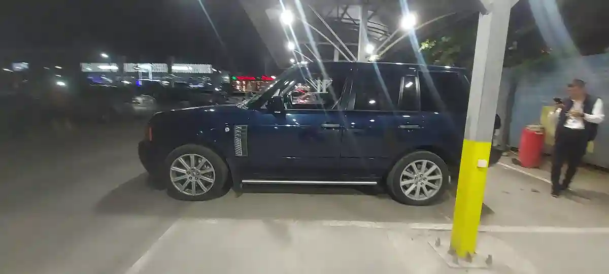 Land Rover Range Rover 2011 года за 13 000 000 тг. в Алматы