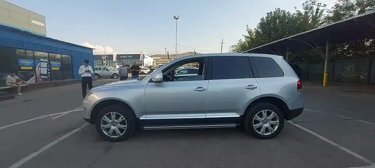 Volkswagen Touareg 2007 года за 7 000 000 тг. в Алматы