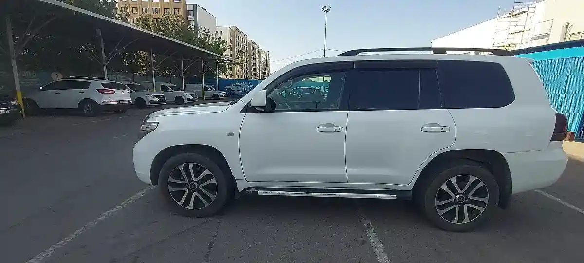 Toyota Land Cruiser 2010 года за 17 200 000 тг. в Алматы