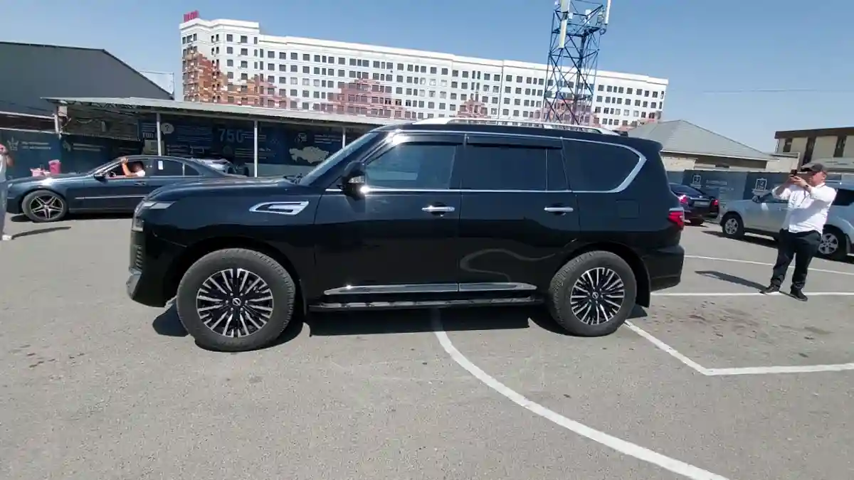 Nissan Patrol 2022 года за 37 000 000 тг. в Шымкент