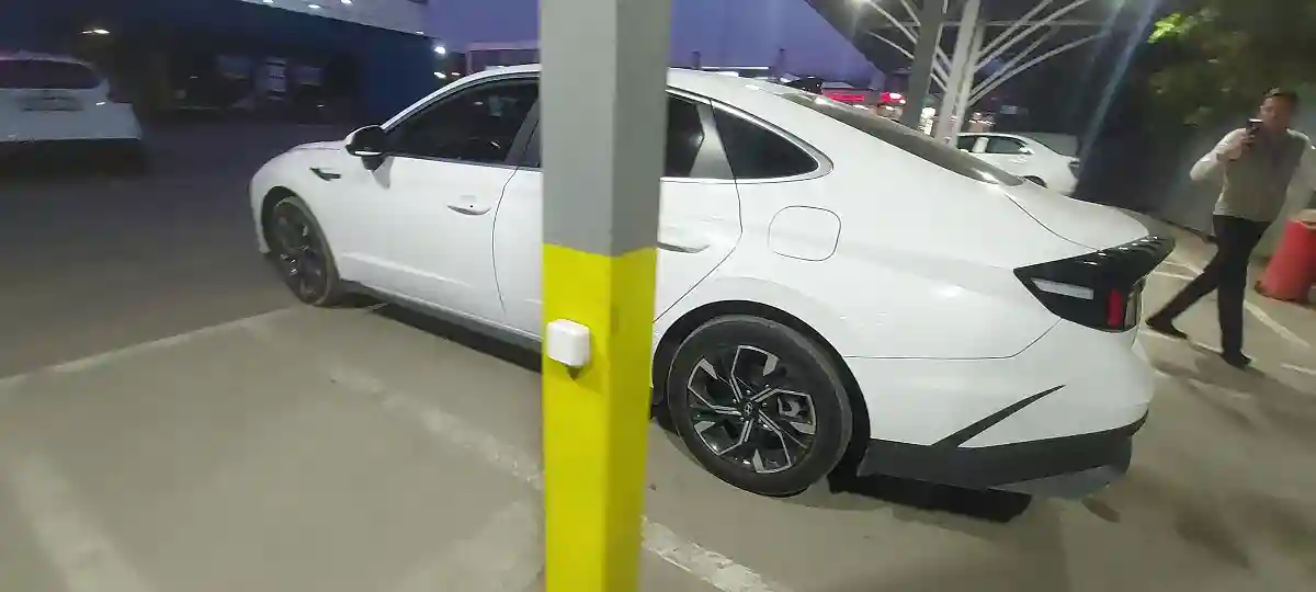 Hyundai Sonata 2024 года за 13 500 000 тг. в Алматы