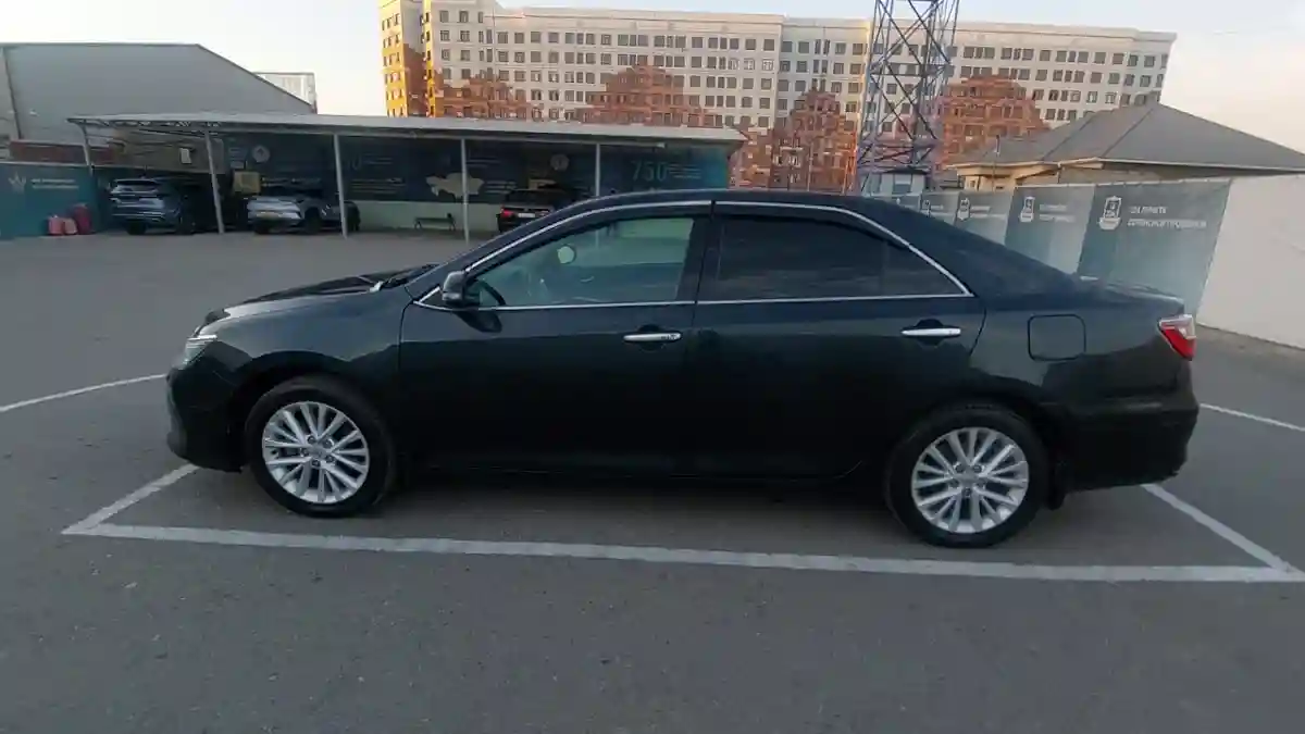 Toyota Camry 2015 года за 8 800 000 тг. в Шымкент