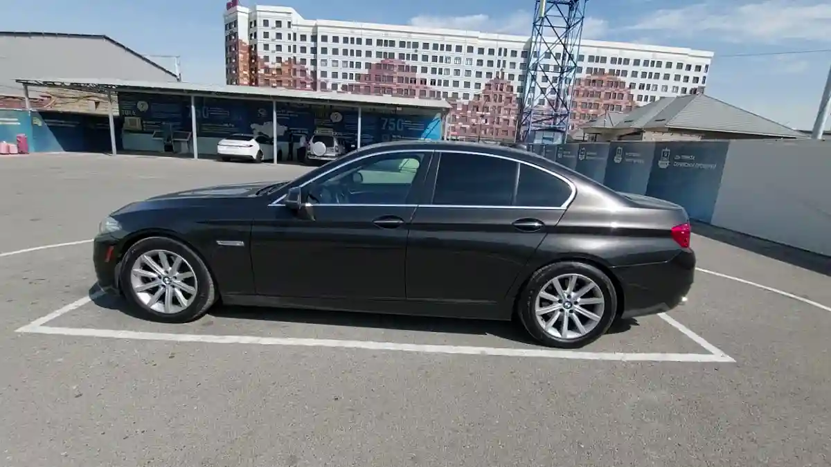 BMW 5 серии 2014 года за 9 500 000 тг. в Шымкент