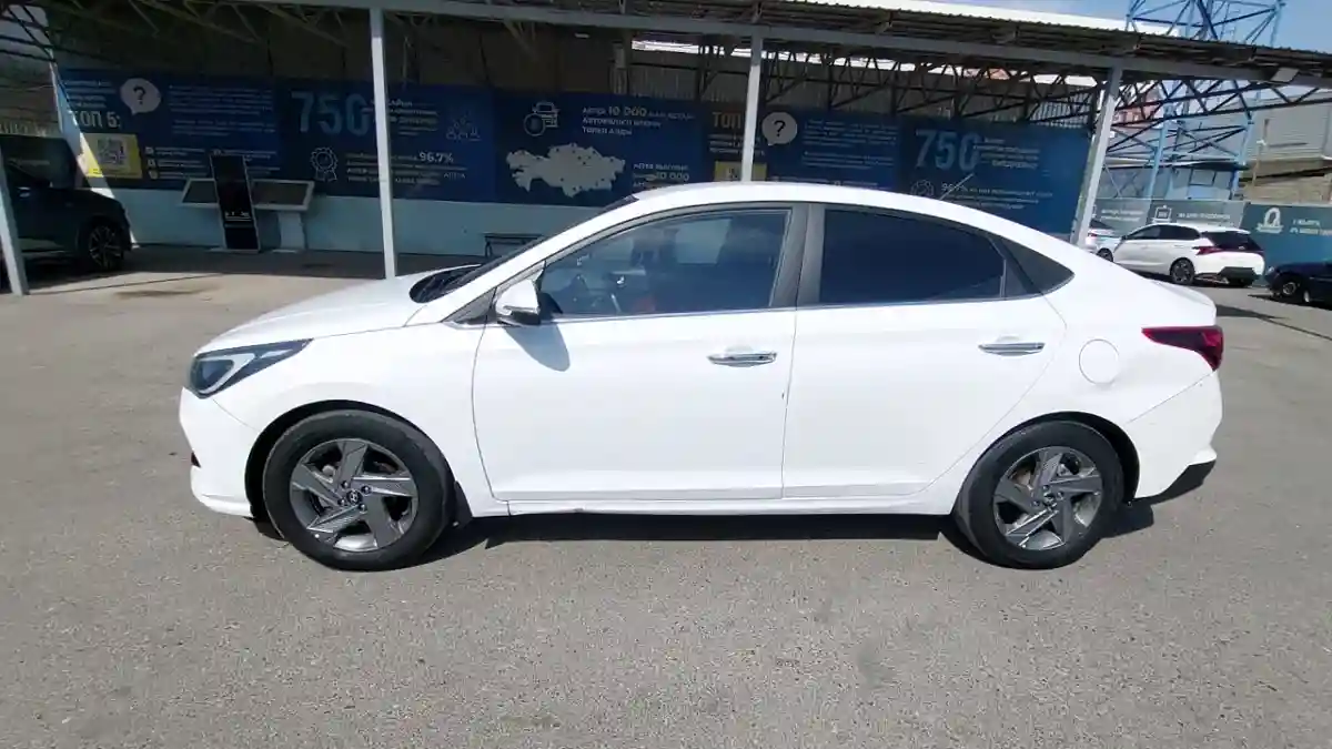 Hyundai Accent 2021 года за 7 500 000 тг. в Шымкент