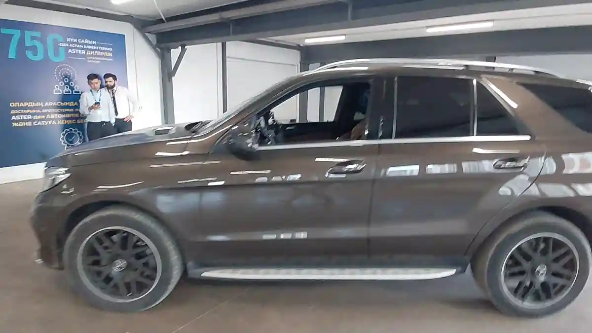 Mercedes-Benz GLE 2015 года за 19 000 000 тг. в Астана