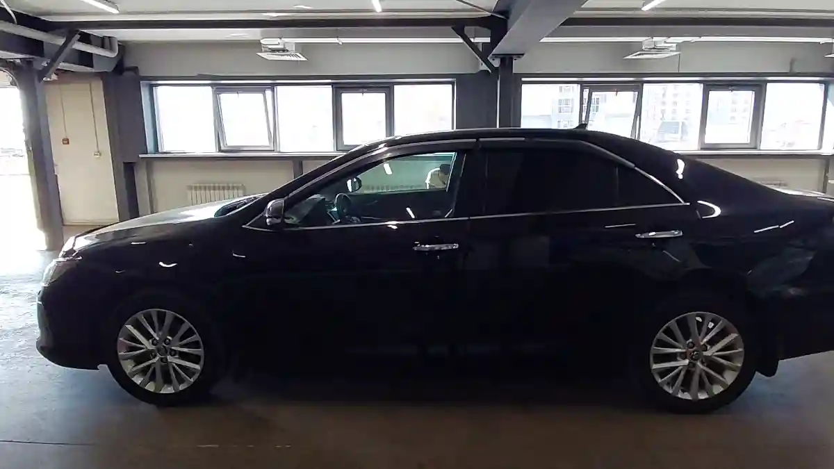 Toyota Camry 2016 года за 9 500 000 тг. в Астана